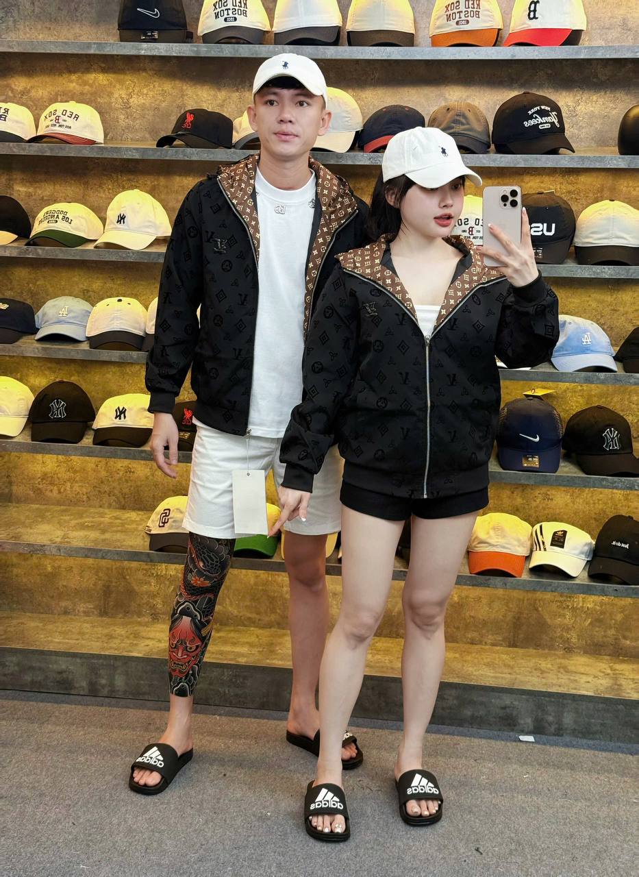Áo khoác Hoodie Zip thương hiệu cao cấp Louis Vuitton.